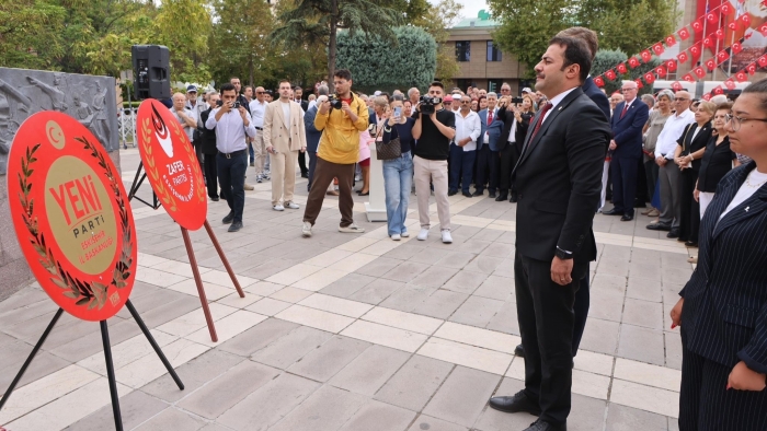 YENİ Parti Eskişehir’den 30 Ağustos’ta Atatürk Anıtı’na çelenk